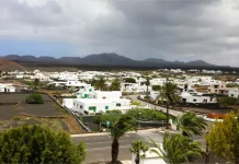 Yaiza e il sud di Lanzarote: borgo bianco, Lago Verde, Los Hervideros e paesaggi vulcanici