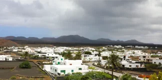 Yaiza e il sud di Lanzarote: borgo bianco, Lago Verde, Los Hervideros e paesaggi vulcanici