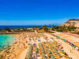 Playa de Amadores a Gran Canaria: mare tranquillo, servizi e passeggiata fino a Puerto Rico
