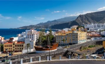 Santa Cruz de La Palma: cosa vedere a piedi nella capitale tra balconi, piazze e mare