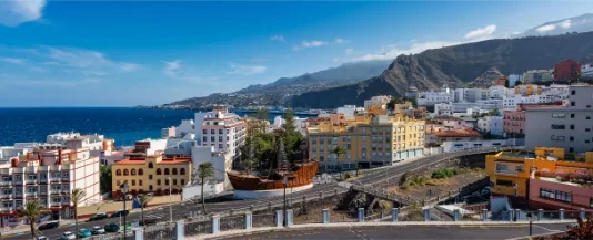 Santa Cruz de La Palma: cosa vedere a piedi nella capitale tra balconi, piazze e mare