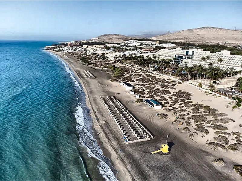 Vista aerea della spiaggia di Costa Calma a Fuerteventura