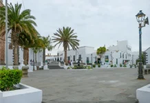 Teguise a Lanzarote: cosa vedere nell’antica capitale tra centro storico, mercato e paesaggi dell’interno