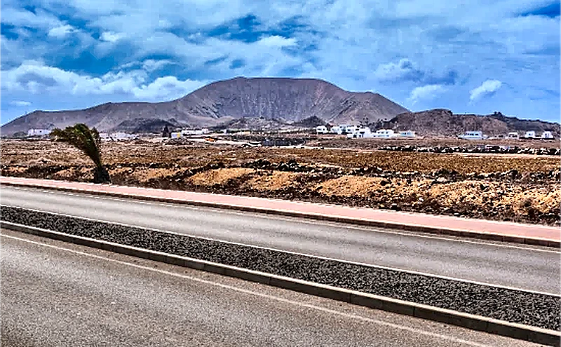Strada panoramica nell'interno di Lanzarote