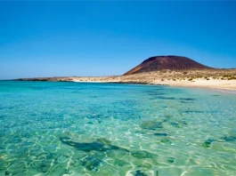 La Graciosa in un giorno: itinerario da Caleta de Sebo a Playa Francesa senza correre