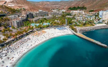 Gran Canaria low cost: il metodo pratico per spendere meno su volo e alloggio (senza rovinarti la vacanza)
