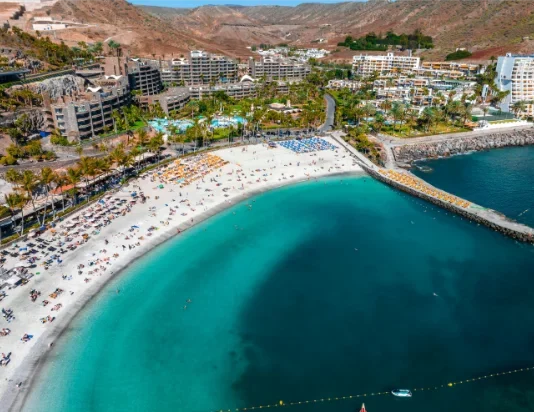 Gran Canaria low cost: il metodo pratico per spendere meno su volo e alloggio (senza rovinarti la vacanza)