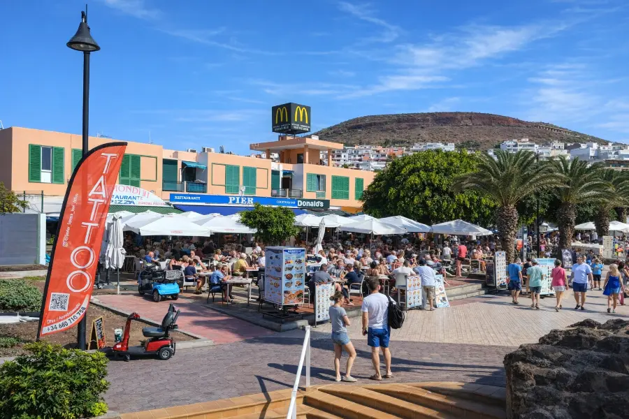 Zona ristoranti a Los Cristianos, Tenerife